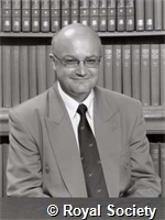 Barnett S M, IM006274.jpg